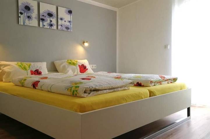 Ganze Wohnung, Moderne Fewo (52m2) mit Terrasse für 2 Erwachsene & 2 Kinder in Haundorf, Fränkisches Seenland