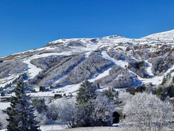 Chalet pour 5 personnes, avec balcon, animaux acceptés dans Super Besse