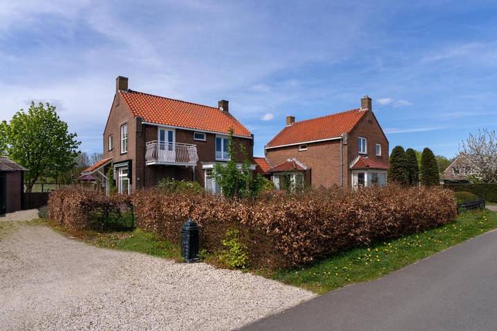 B&b voor 2 personen, with Terras and Tuin as well as Uitzicht in Heemskerk