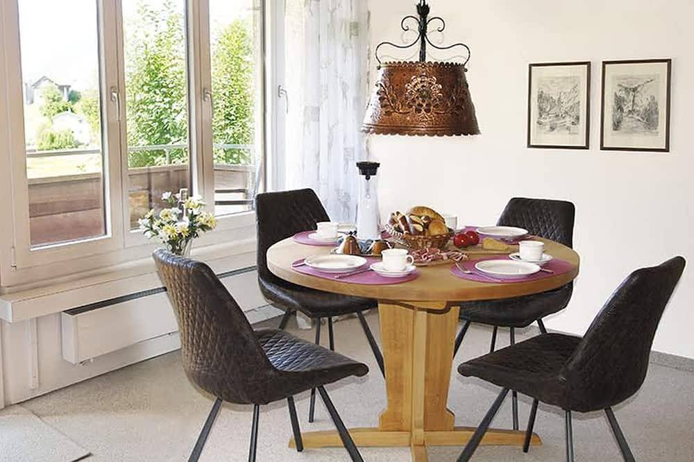 Ganze Wohnung, Apartment Piz Mundaun, 83qm, 2 Schlafzimmer, max. 4 Personen in Sagogn, Flims Laax Falera