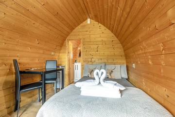 Glamping for 2 People in Peak District, Midlands, Photo 1