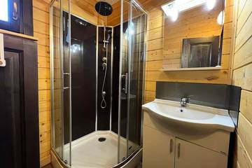 Maison de campagne pour 4 personnes, avec sauna ainsi que piscine et terrasse à Leval