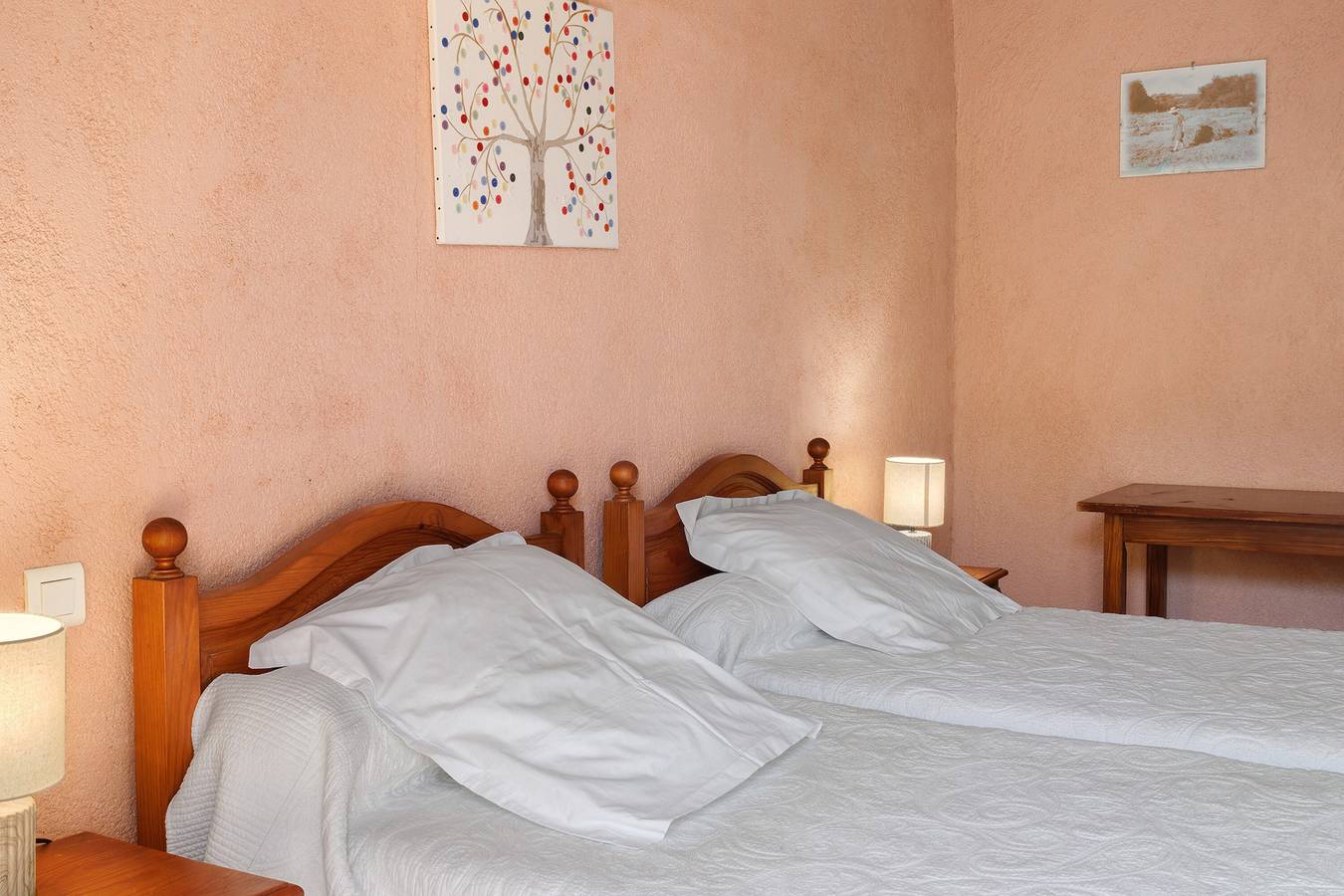 Gastenkamer 'La Ferme De La Croix D’allon' met gedeeld zwembad, tuin en wifi in Sarlat-la-Canéda, Périgord Noir