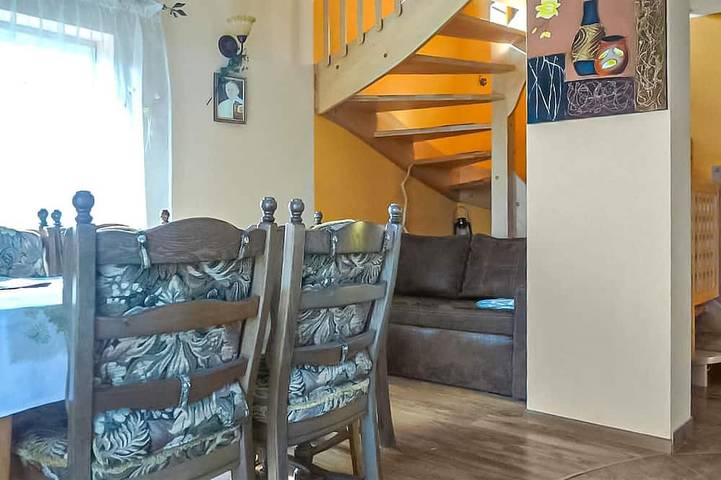 Haustierfreundliches Haus mit 3 Schlafzimmern in Jezierzany in Neuenhagen, Amt, Powiat Sławieński