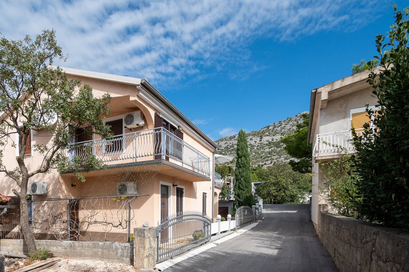 Ganze Wohnung, 1-Zimmer-Ferienwohnung mit Terrasse Starigrad, Paklenica A-21824-a in Starigrad Paklenica, Starigrad