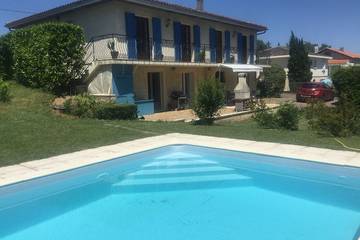 Gîte pour 4 personnes, avec balcon et jardin, animaux acceptés à Saint-Romain
