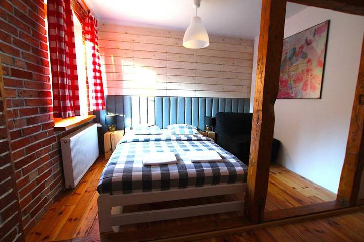 Chambre d’hôte pour 5 personnes, avec Terrasse et Jacuzzi ainsi que Jardin et Piscine en Pologne - 4