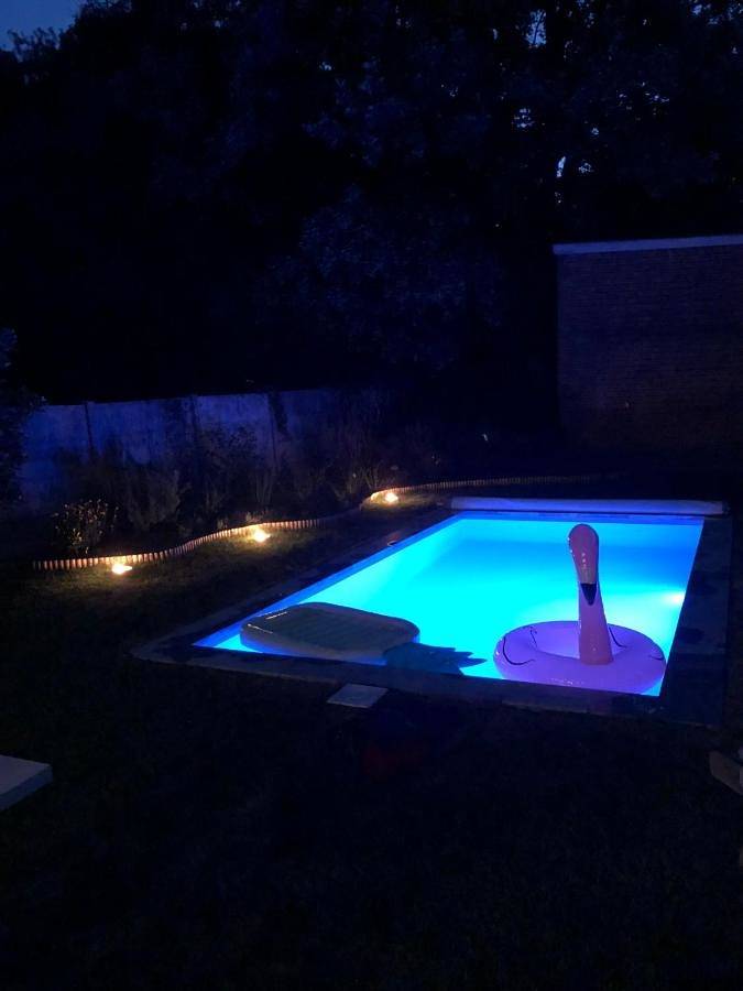 Location de vacances pour 4 personnes, avec Terrasse et Jardin ainsi que Piscine et Vue à Brasschaat