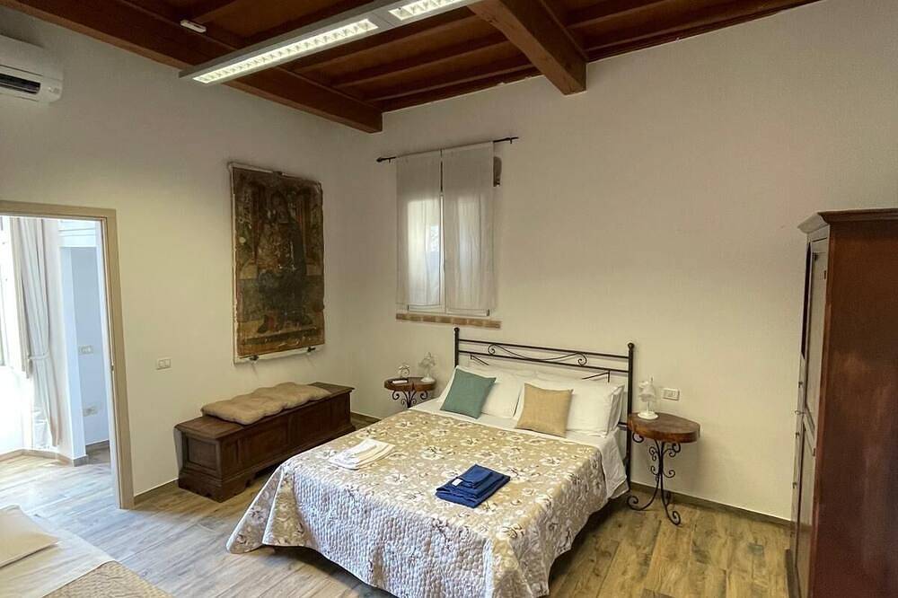 Entire apartment, Marini Palace in Spoleto, Perugia Province