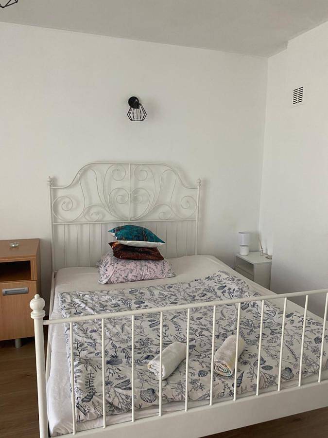 Apartament wakacyjny dla 11 osób, z Balkon i Ogród w Białołęka