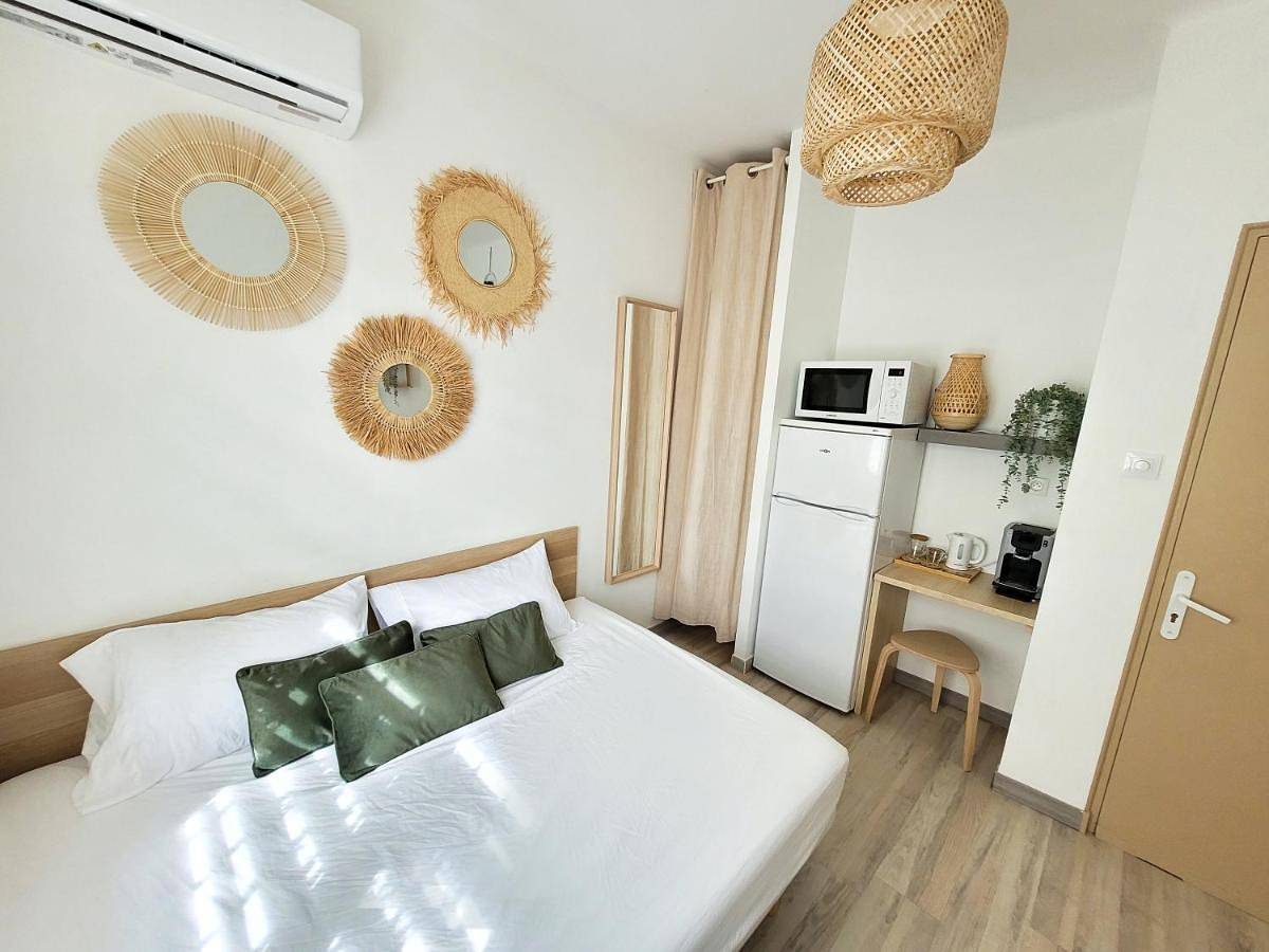 Chambre climatisée lit double dans villa - Proche Centre Tramway in Montpellier, Côte méditerranéenne (France)