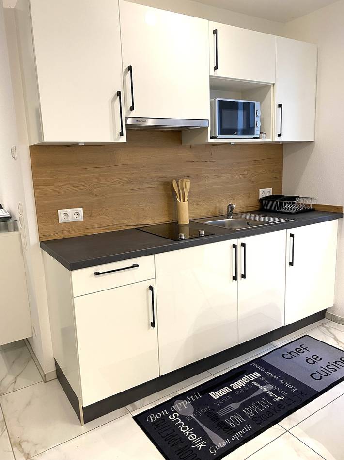 Ganze Ferienwohnung, Kleine Auszeit - Ferienwohnung, 50qm, 1 Schlafzimmer, 1 Wohn-/Schlafzimmer, max. 3 Personen in Friedrichshafen, Region Bodensee-Oberschwaben