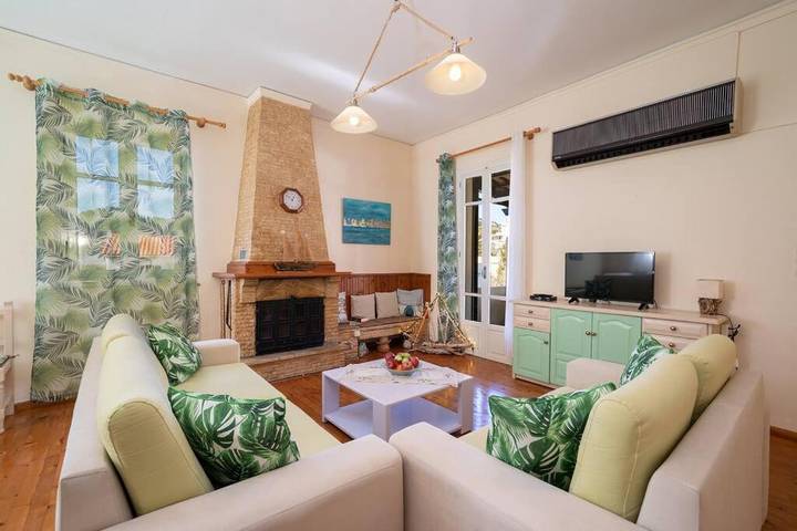 Gîte pour 4 personnes, avec vue ainsi que terrasse et jardin dans Άσος - 2