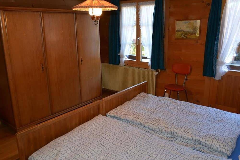 Ganze Wohnung, Schöne Wohnung für 7 Gäste mit  W-Lan, Tv, Balkon und Haustiere erlaubt in Lauenen b. Gstaad, Lauenen