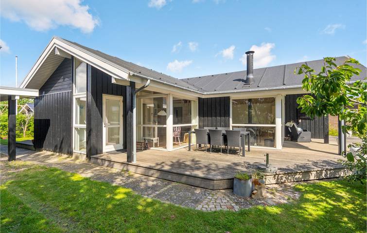 Ferienhaus für 6 Personen, mit Terrasse und Garten in Høll - 2