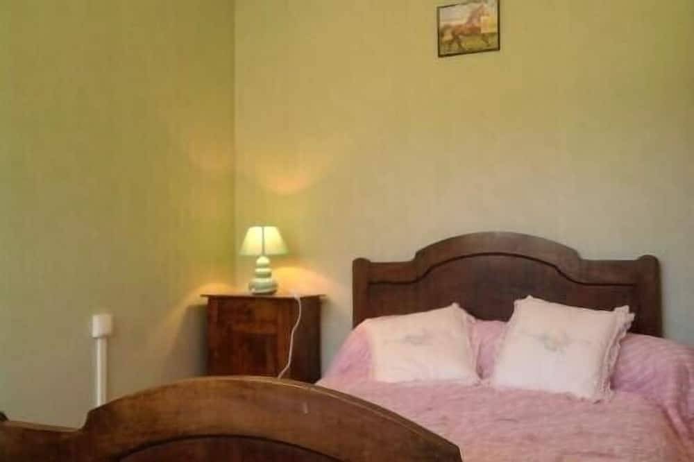 Gite à la ferme entièrement rénové, repos garanti vue magnifique vers montagnes in Arette, Béarn