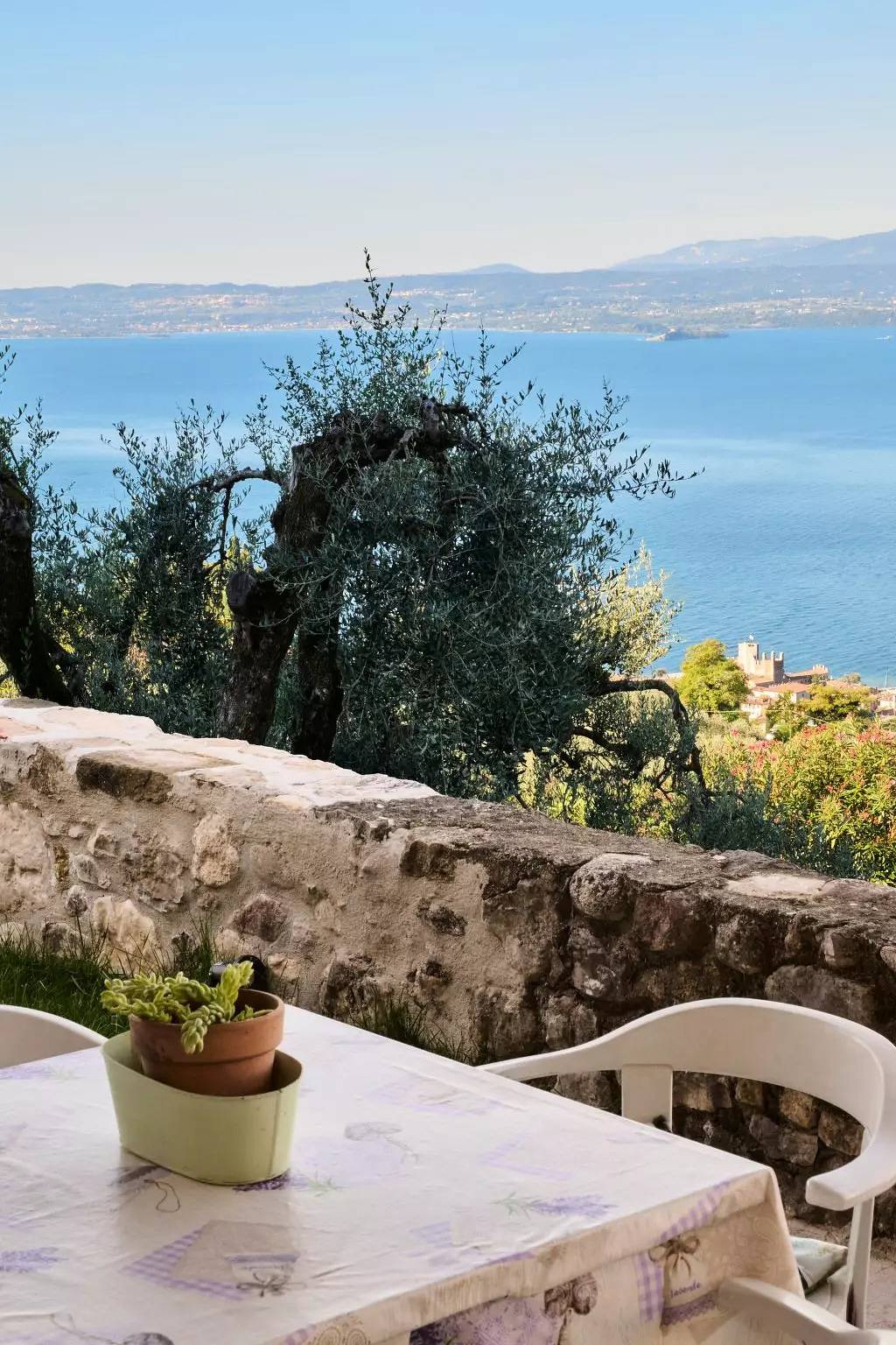 Ganze Wohnung, 2 Zimmer 2 Personen in Torri del Benaco, Gardasee-Berge