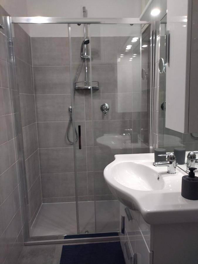 Gîte pour 2 personnes, avec vue et terrasse, animaux acceptés à Sondrio - 4