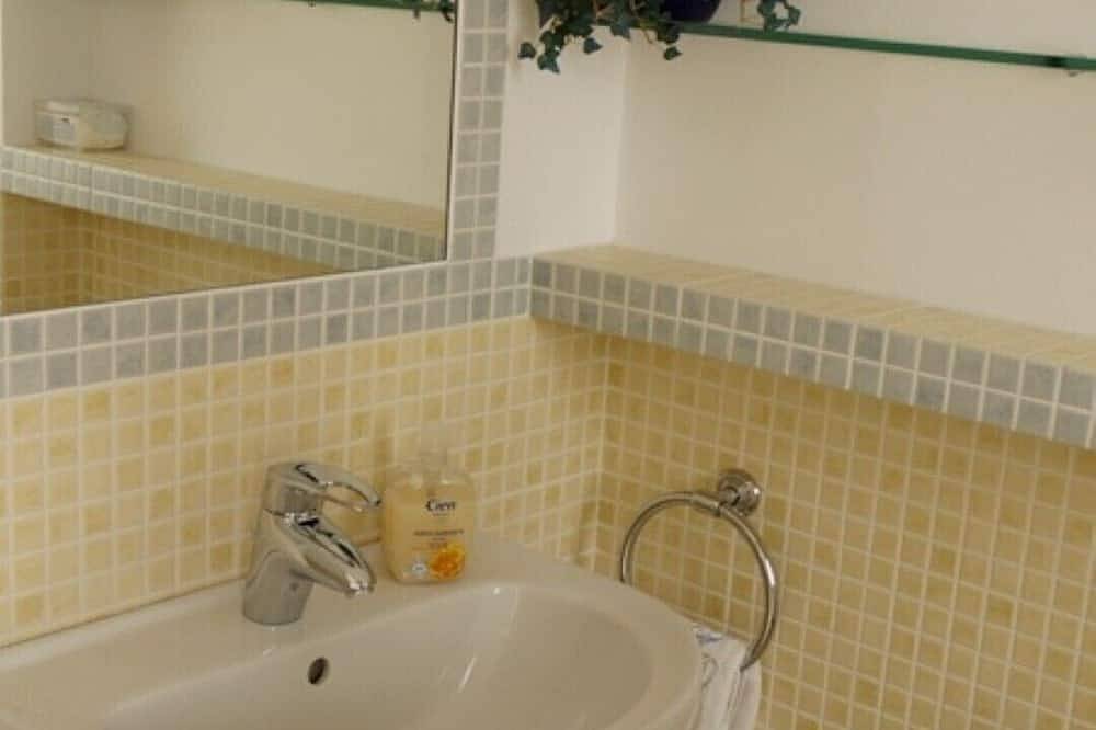 Casa de vacaciones  - piscina privada , aire accondicionado, fibra optica in El Mas Fumats, Roses
