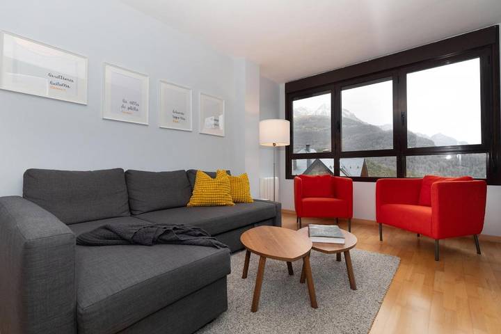 Apartamento para 7 personas, con vistas y piscina en Panticosa