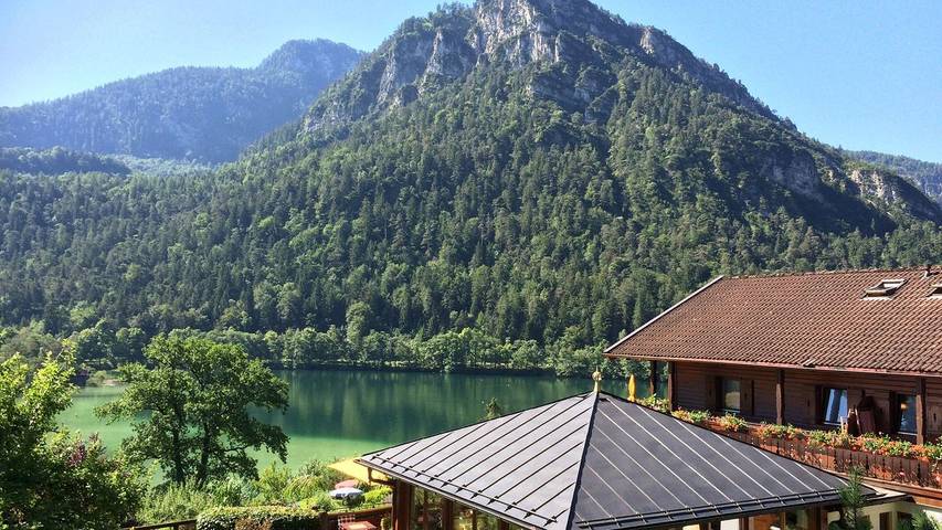 Ferienwohnung für 2 Personen, mit Terrasse und Garten, kinderfreundlich in Bad Reichenhall