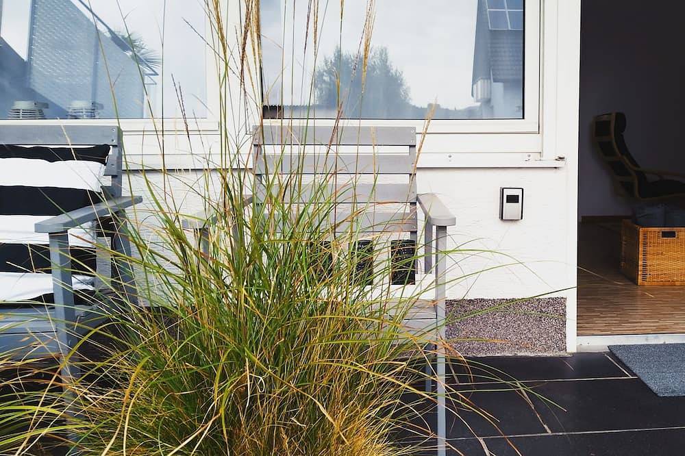 Ganze Wohnung, 2-Raum-Appartement mit Terrasse für bis 5 Personen - 10 Minuten zum Europapark - in Europa-Park, Mahlberg