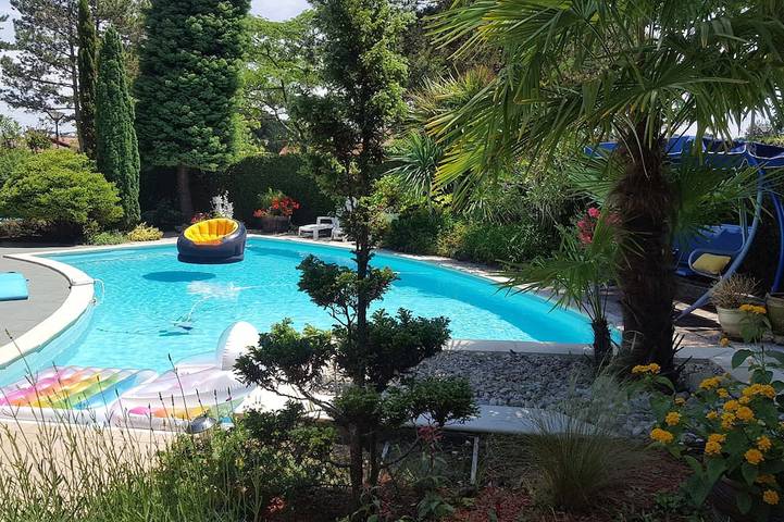 Villa pour 8 personnes, avec jacuzzi et jardin, animaux acceptés à Soustons