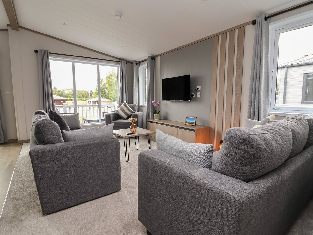 Cedar Lodge 2 Bedrooms in Delamere, Cheshire West and Chester