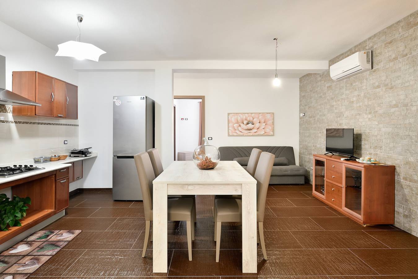 Appartamento intero, Appartamento "Damaria" con giardino in comune, aria condizionata e Wi-Fi in Loceri, Barbagia