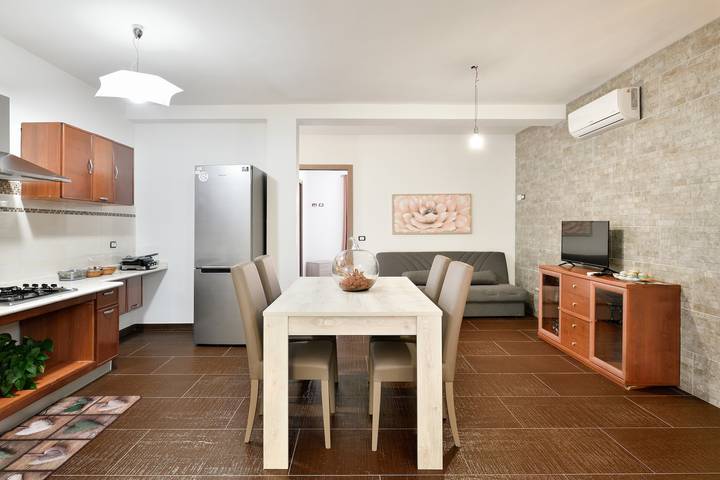 Hel lägenhet, Apartment "Damaria" with Shared Garden, A/C & Wi-Fi in Loceri, Barbagia