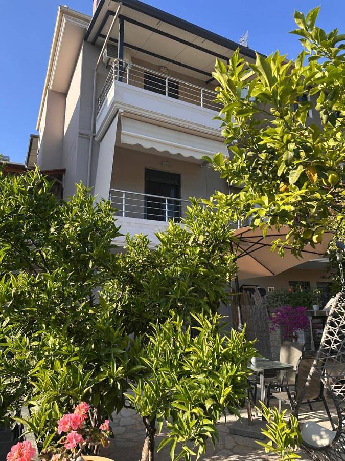 Vakantieappartement voor 7 personen, met uitzicht en tuin in Parga