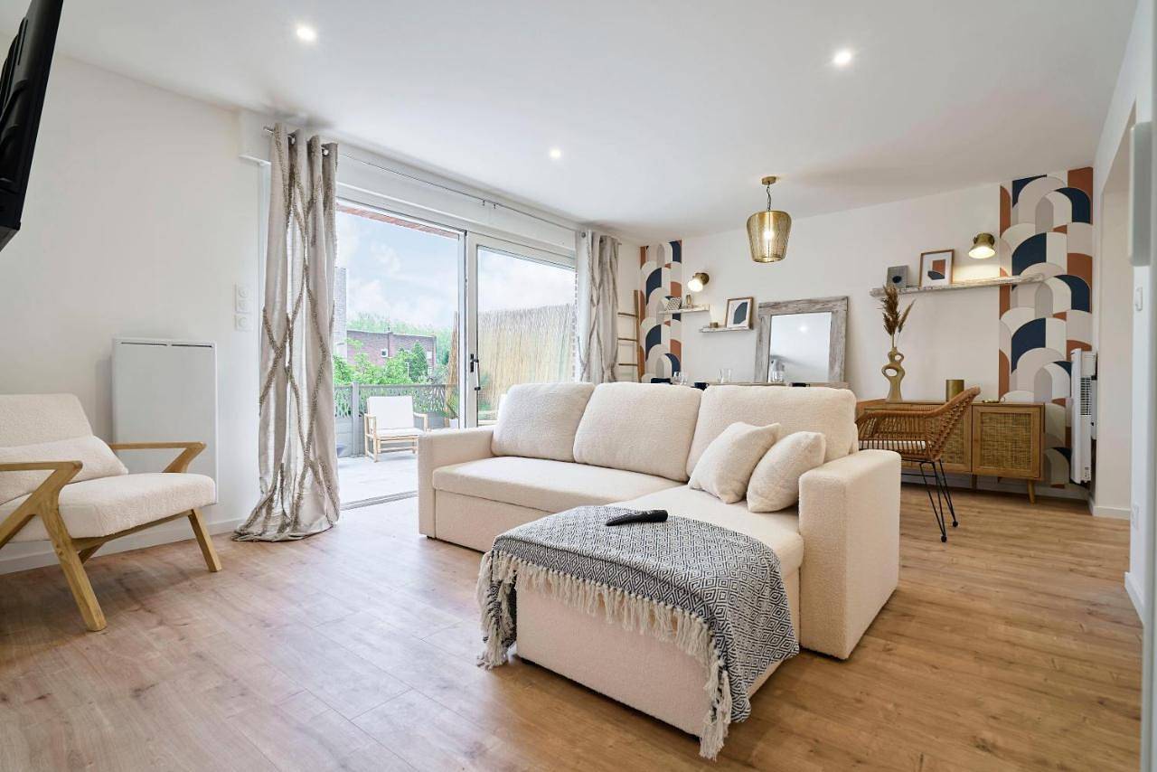 Appartement entier, Two-Bedroom Apartment in Mons-en-Barœul, Région de Lille