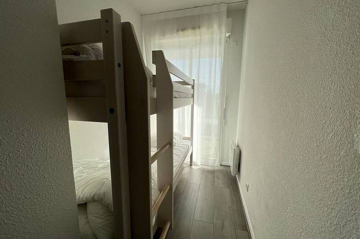 Gîte pour 4 personnes, avec Terrasse et Piscine dans Golf De La Nivelle - 3