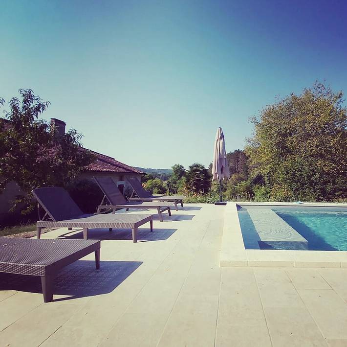Chambre d’hôte pour 4 personnes, avec piscine et jardin à Château-l'Évêque
