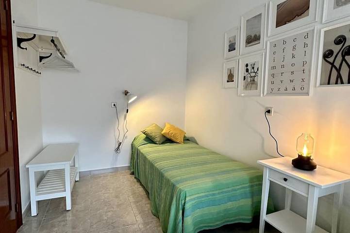 Preciosa Vivienda Para Vacaciones a 50m de la Playa de Altar in San Cosme de Barreiros, Barreiros