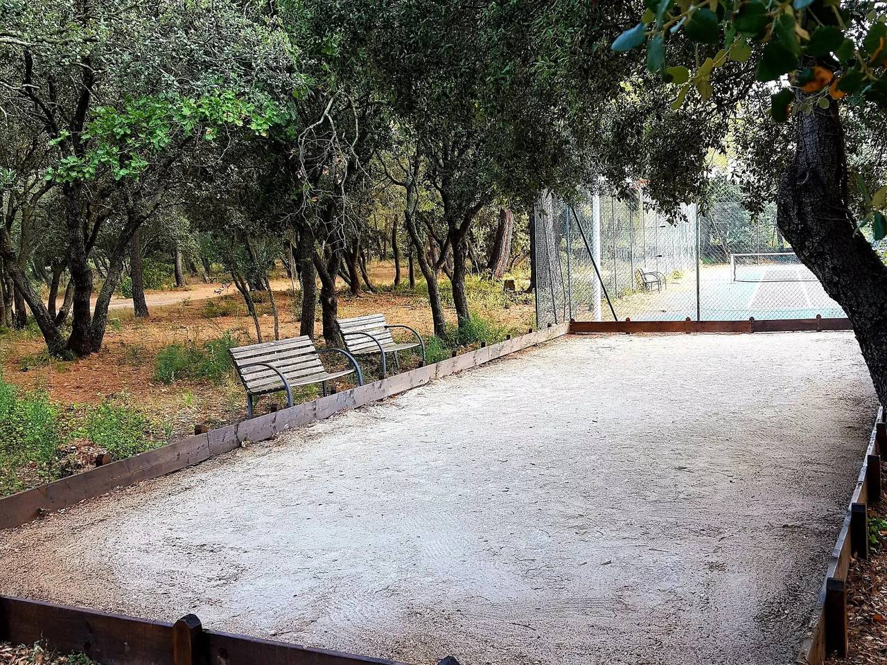 Casa 5 Personas in Grans, Region de Aix-en-Provence