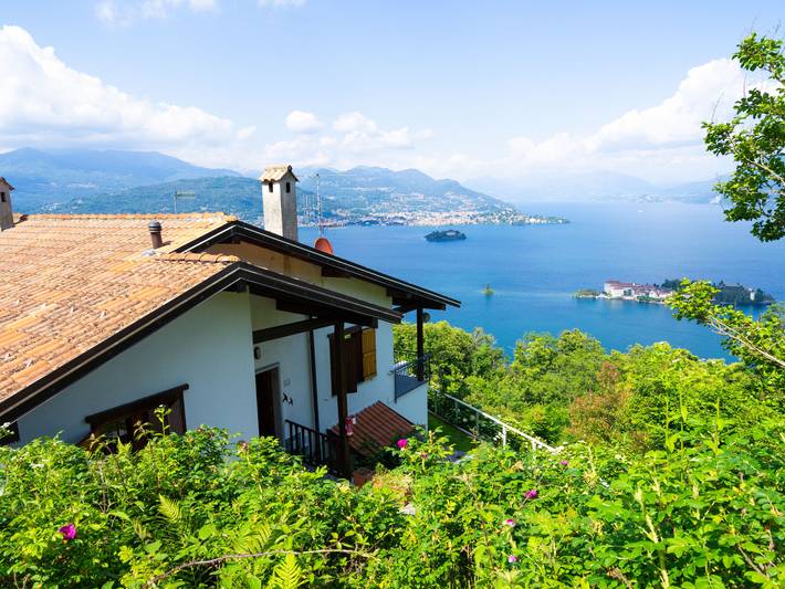 Casa vacanza per 8 persone, con giardino e vista lago nonché terrazza, con animali domestici in Comune di Stresa