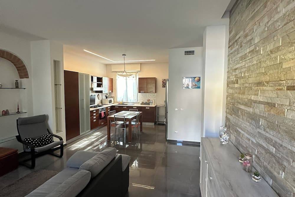 Entire apartment, Loreto-Fiera Apartment in Cremona, Cremona Province