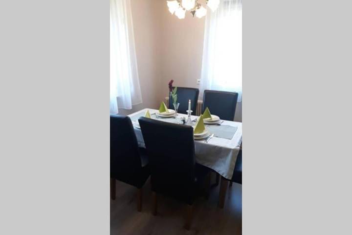 Ferienhaus für 6 Personen, mit Garten und Ausblick