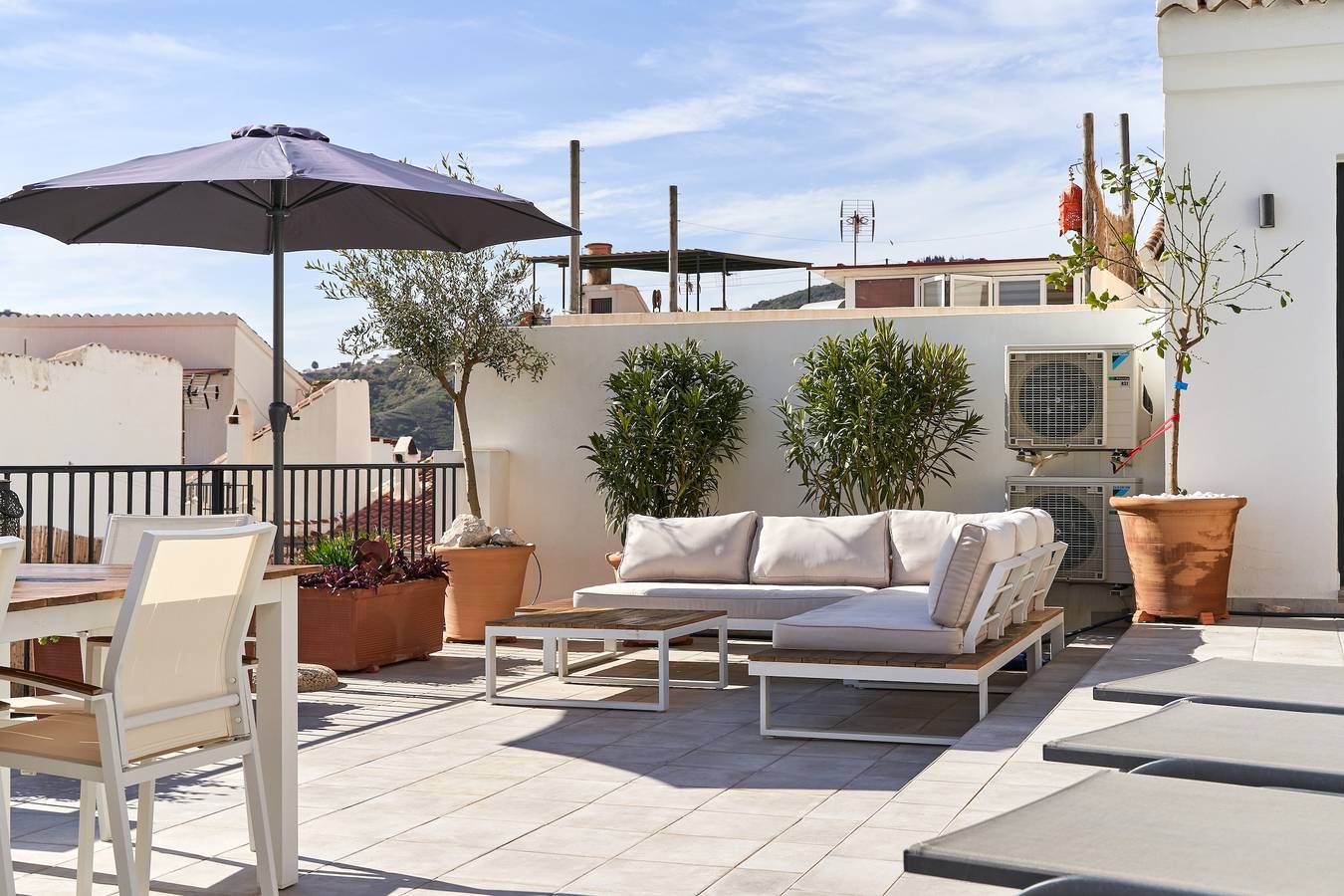 Ferienhaus "El Cine" mit Bergblick, Pool & Wi-Fi in Canillas de Albaida, Málaga Provinz