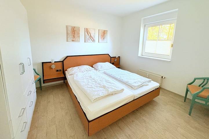 Ganze Wohnung, Ferienwohnung 50 – Familienfreundlich, Haustiere erlaubt, mit Terrasse und Wlan in Buschvitz, Bergen auf Rügen und Umgebung