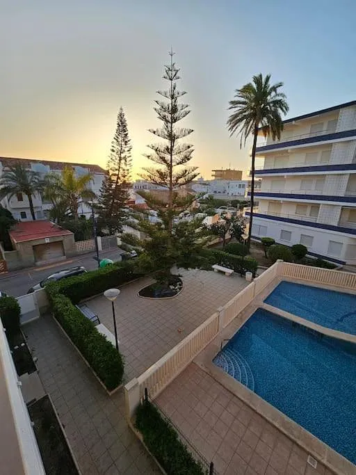 Appartement de vacances pour 6 personnes, avec vue ainsi que jardin et piscine - 1