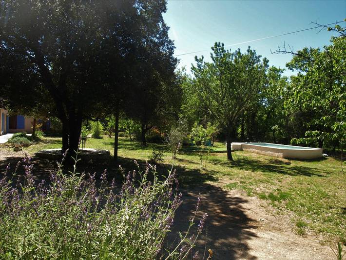 Gîte pour 7 personnes, avec piscine ainsi que jardin et vue dans le Var - 4