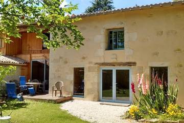 Location de vacances pour 4 personnes, avec jardin, animaux acceptés à Saint-Selve