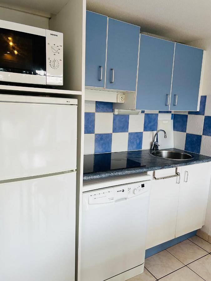 Gîte pour 7 personnes, avec jardin ainsi que vue et terrasse dans Lac de la Raviège - 2