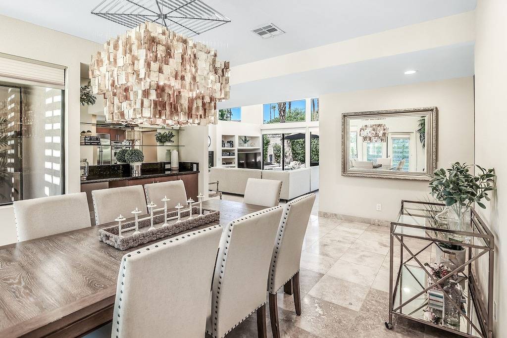Fabulous, family-friendly home w/ private pool & spa, outdoor kitchen, wet bar in Rancho Mirage, Coachella Valley