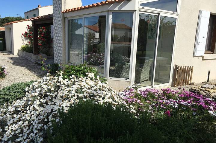 Gîte pour 4 personnes, avec jardin et balcon dans Plage de la Boirie