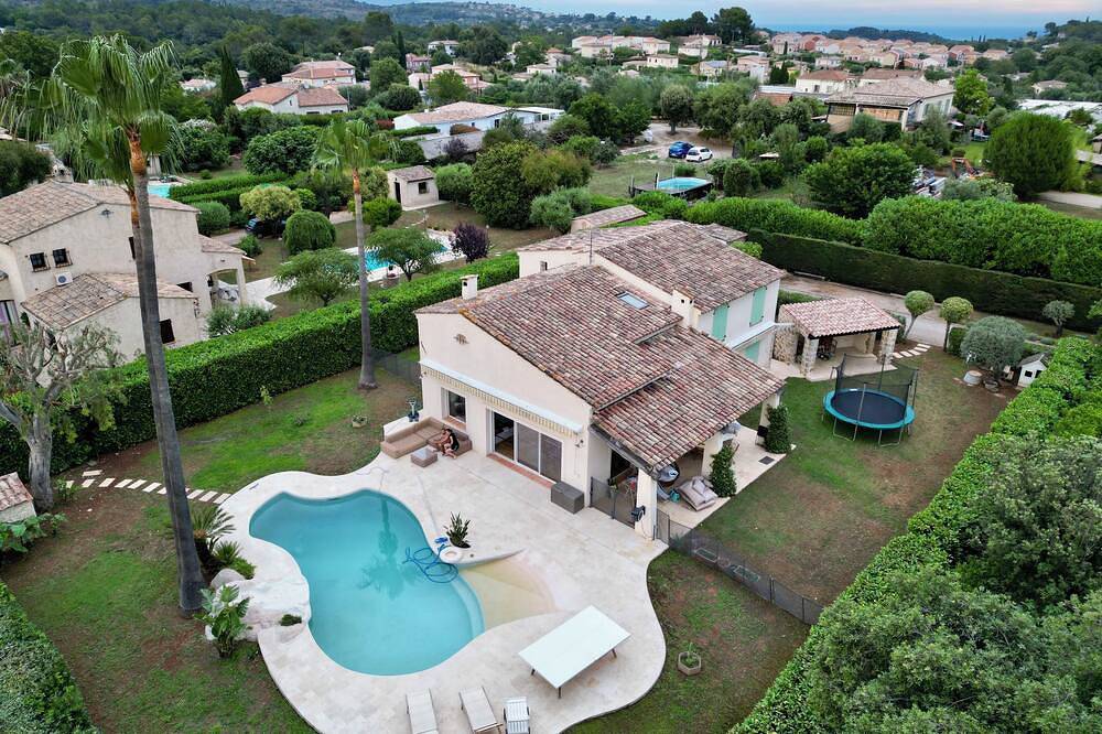 Air-conditioned Provencal house in Biot, between Cannes and Nice in Biot, Region de Cannes