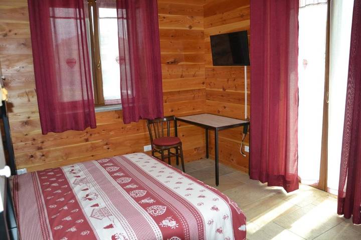 Location de vacances pour 3 personnes, avec terrasse ainsi que vue et jardin à Borgo San Dalmazzo - 3