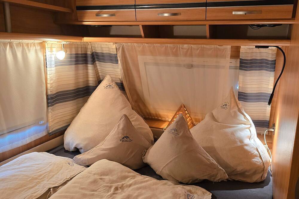 Glamping 'Rosenzauber' mit Gemeinschaftspool, Wlan und Klimaanlage in Münchberg, Landkreis Hof